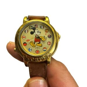 Vintage 1990s Disney Mickey Mouse Lorus Watch